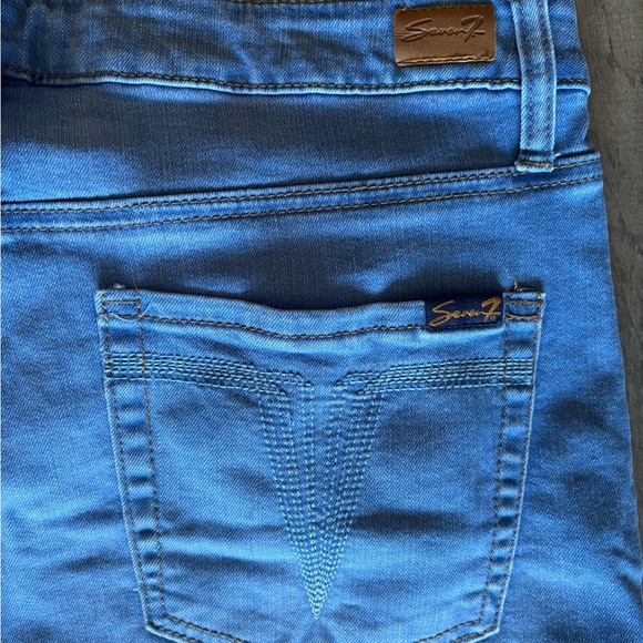 Seven7 Blue Jean Shorts with Classic Design - Picture 5 of 5